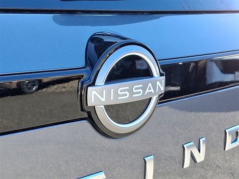 New 2025 Nissan Pathfinder S image 13