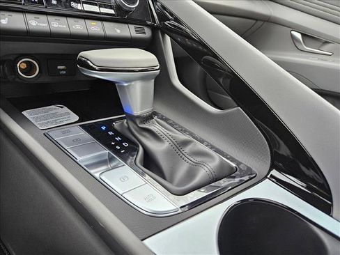 New 2026 Hyundai Elantra SEL Sport FWD image 14