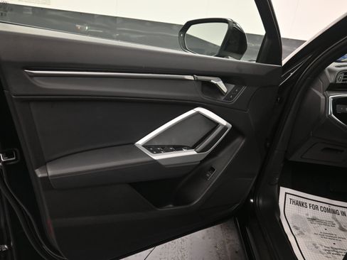 Used 2024 Audi Q3 2.0T Premium image 18