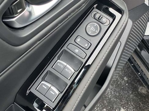 Used 2025 Honda Accord Touring image 16