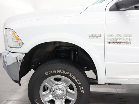Used 2018 RAM 2500 Tradesman w/ Chrome Appearance Group AWD/4WD image 33