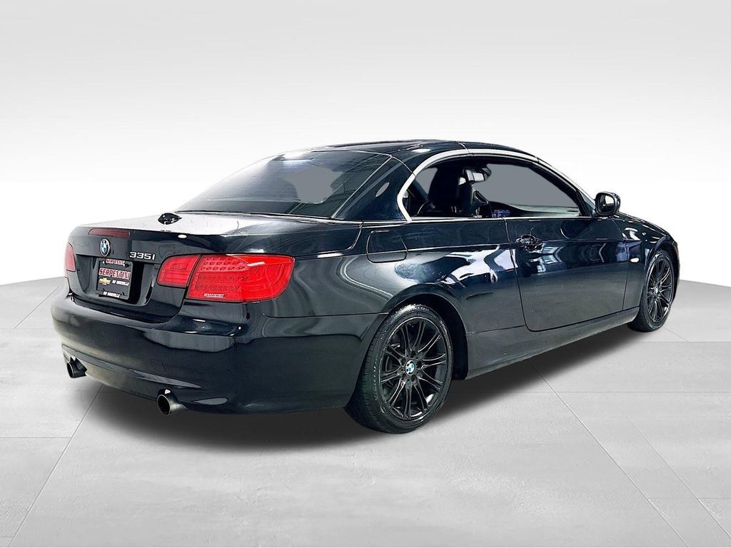 Used 2013 BMW 335i Convertible RWD image 9