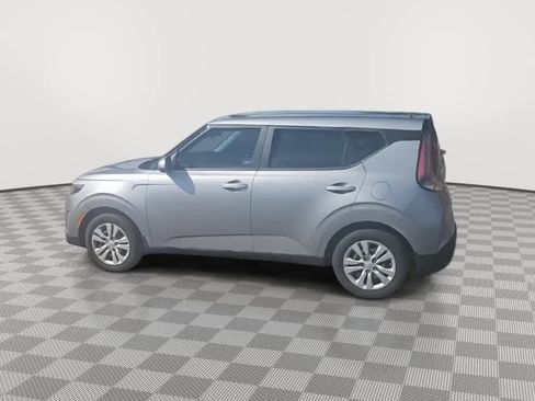 Used 2023 Kia Soul LX image 6