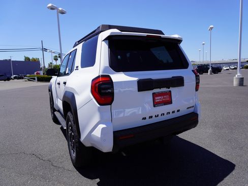 New 2026 Toyota 4Runner TRD Off-Road Premium AWD/4WD image 12