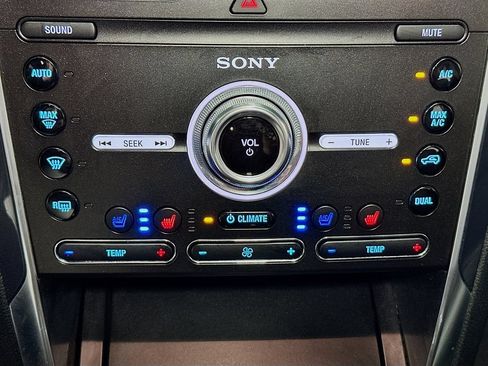 Used 2019 Ford Explorer Sport w/ Equipment Group 401A AWD/4WD image 19