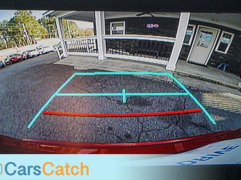 Used 2020 Toyota C-HR LE image 28