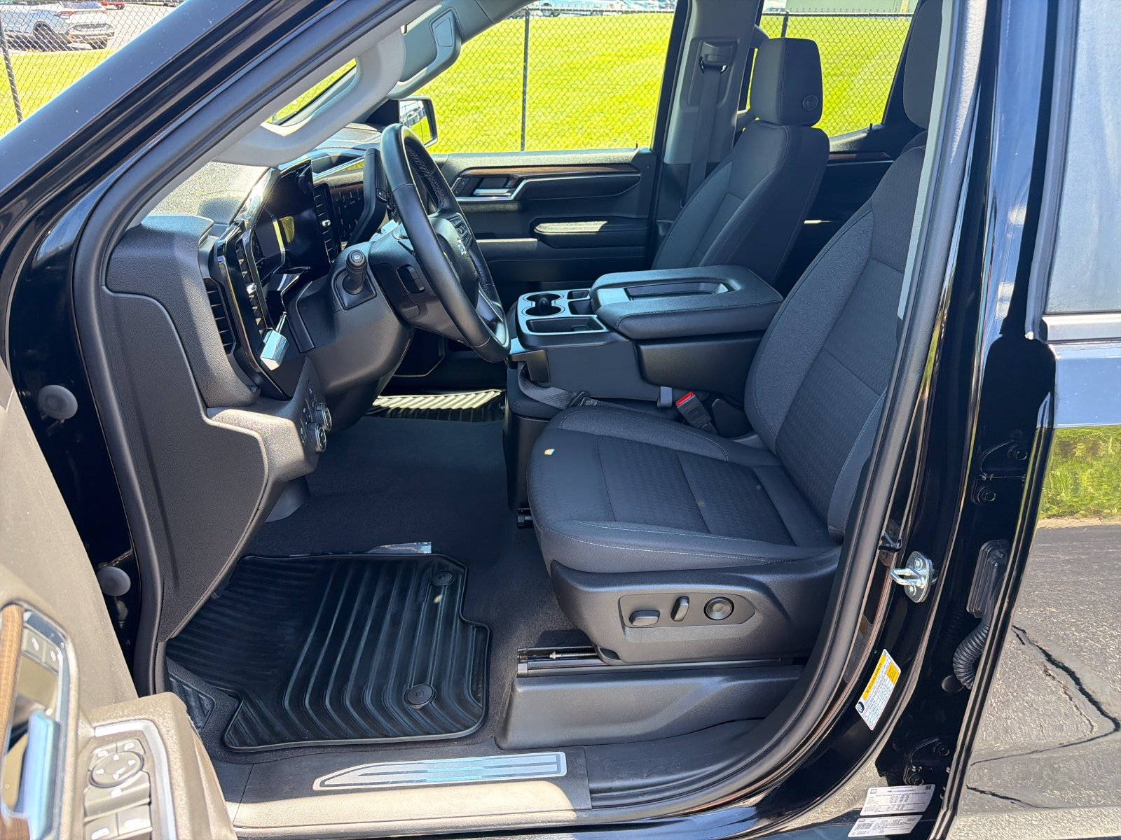 Used 2023 Chevrolet Silverado 1500 RST AWD/4WD image 10