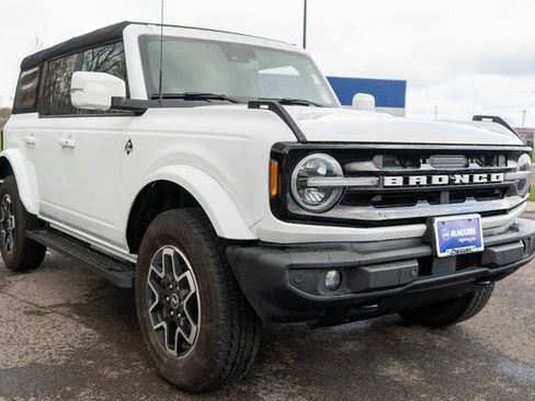 Used 2023 Ford Bronco Outer Banks AWD/4WD image 4