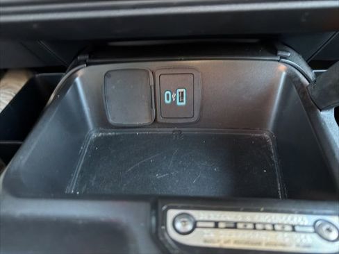 Used 2023 Ford Bronco Badlands image 28