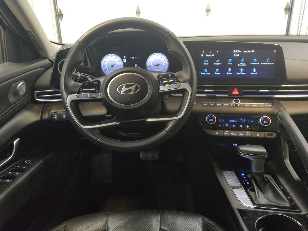 Used 2025 Hyundai Elantra Limited FWD image 22