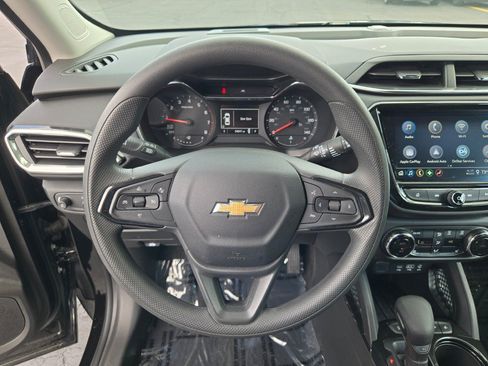 Used 2023 Chevrolet TrailBlazer LT w/ Convenience Package FWD image 32