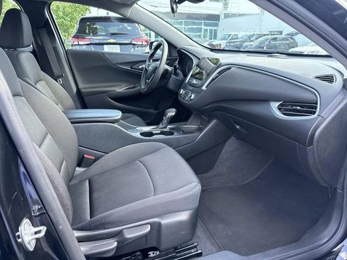 Used 2024 Chevrolet Malibu LT FWD image 9
