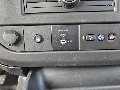 Used 2020 Chevrolet Express 3500 LS image 35