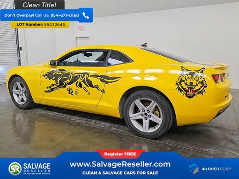 Used 2012 Chevrolet Camaro LT RWD image 3