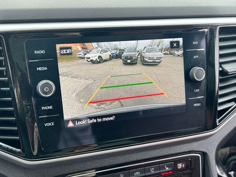 Certified 2023 Volkswagen Atlas Cross Sport SEL Premium R-Line image 33