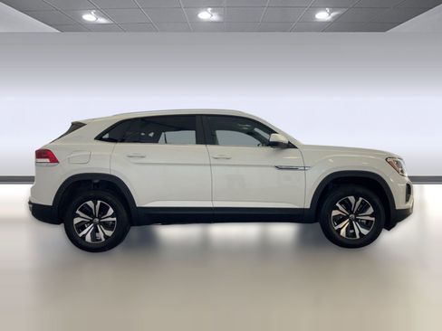 New 2026 Volkswagen Atlas Cross Sport SE image 8