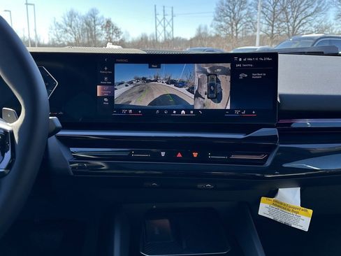 Used 2025 BMW 530i xDrive 530i xDrive w/ Premium Package image 31