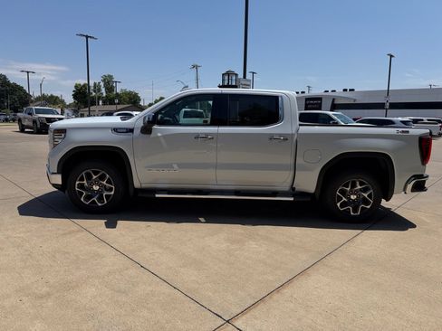 New 2026 GMC Sierra 1500 SLT w/ SLT Premium Plus Package AWD/4WD image 8