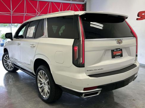 Used 2022 Cadillac Escalade Premium Luxury w/ Performance Package AWD/4WD image 5
