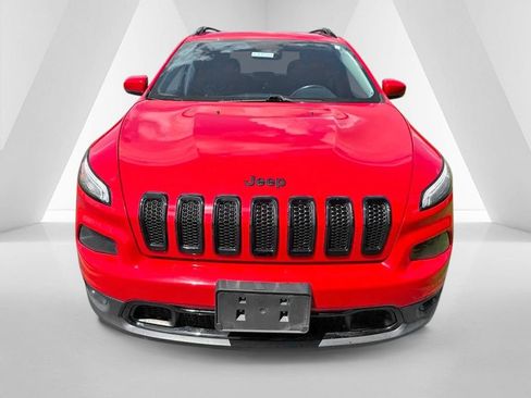 Used 2017 Jeep Cherokee Limited AWD/4WD image 2