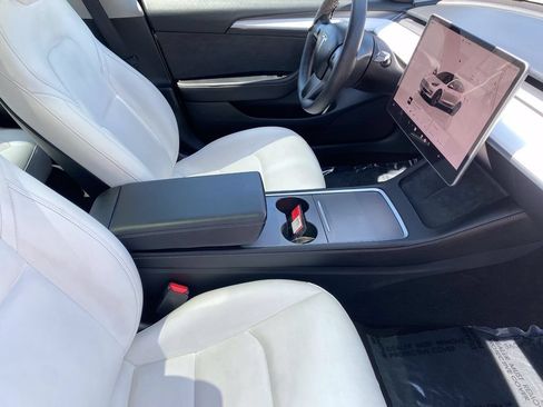 Used 2023 Tesla Model 3 Standard Range RWD image 9