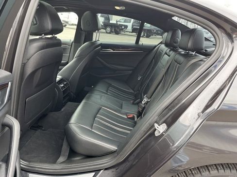 Used 2018 BMW 530i w/ Premium Package image 27