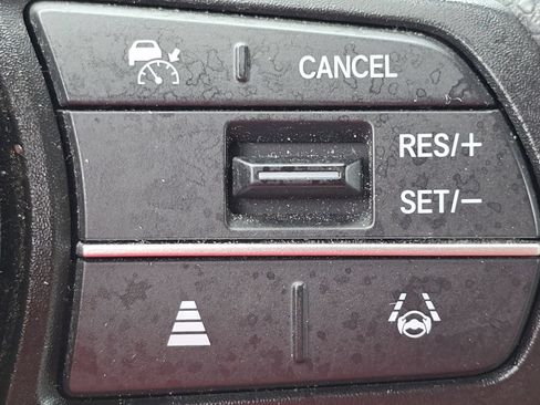 Used 2024 Honda HR-V LX image 8