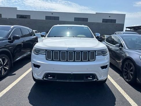 Used 2020 Jeep Grand Cherokee Overland AWD/4WD image 6
