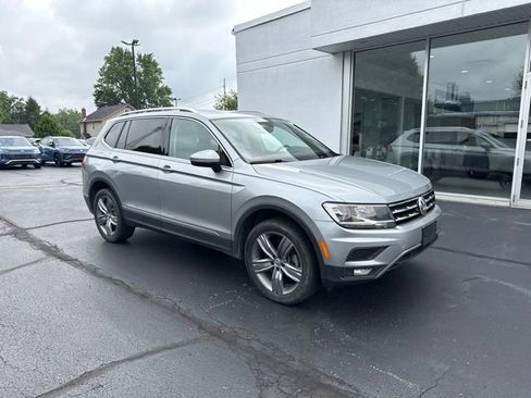 Used 2020 Volkswagen Tiguan SEL AWD/4WD image 1