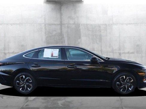 Used 2025 Hyundai Sonata SEL FWD image 5