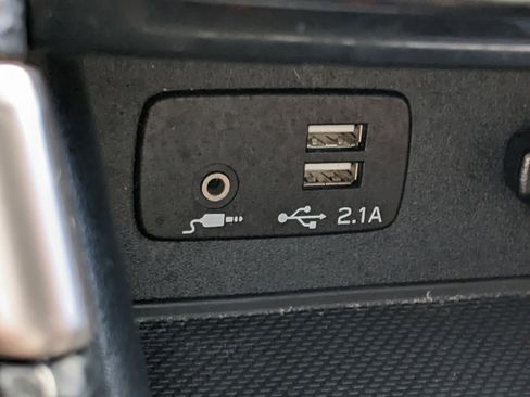 Used 2019 Subaru Forester Limited image 27