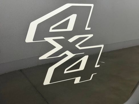 Used 2015 Ford F250 Lariat w/ Lariat Interior Package image 18