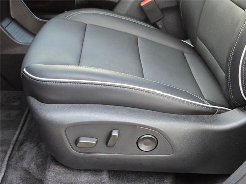 Used 2026 Buick Enclave Preferred FWD image 28