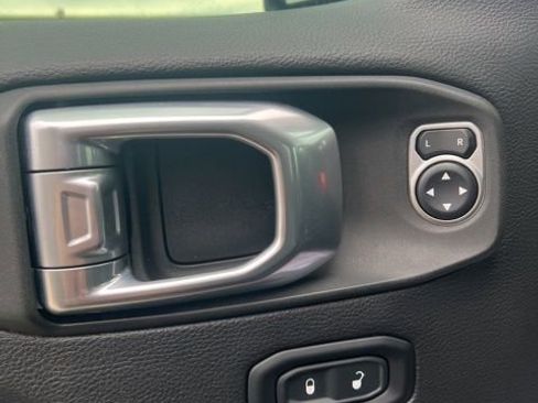 Used 2020 Jeep Gladiator Rubicon image 14