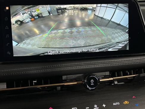 Used 2024 Nissan Ariya FWD image 18