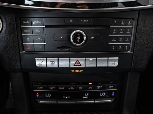 Used 2016 Mercedes-Benz E 350 4MATIC Sedan image 37