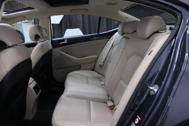 Used 2014 Kia Cadenza Premium w/ Technology Package FWD image 20