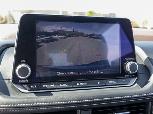Used 2023 Nissan Rogue SV FWD image 27
