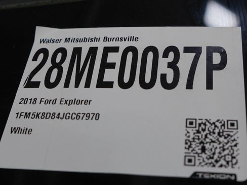 Used 2018 Ford Explorer XLT w/ Equipment Group 202A AWD/4WD image 31