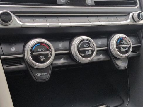 Used 2019 Genesis G70 2.0T Advanced w/ Dynamic Package image 21