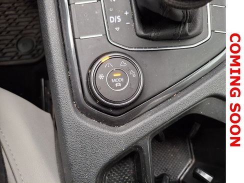 Used 2020 Volkswagen Tiguan SE image 13