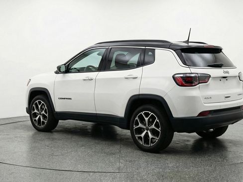 Used 2025 Jeep Compass Limited image 6