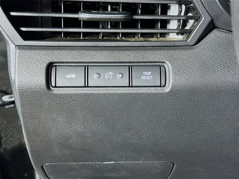 Certified 2023 Nissan Altima 2.5 SR w/ SR Premium Package FWD image 10