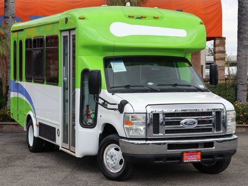 Used 2015 Ford E-450 and Econoline 450 Super Duty w/ Shuttle Bus Prep Package image 2