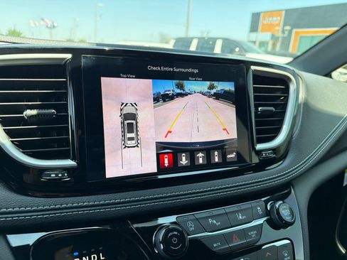 New 2026 Chrysler Pacifica Select FWD image 21