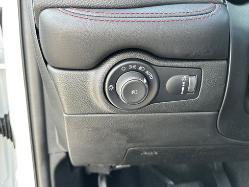 Used 2023 Dodge Durango GT image 36