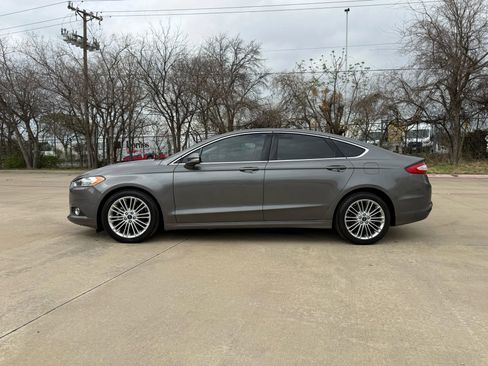 Used 2014 Ford Fusion SE w/ Equipment Group 202A image 3