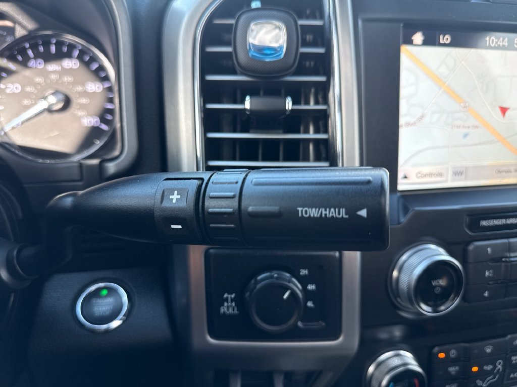 Certified 2019 Ford F250 Platinum w/ Platinum Ultimate Package AWD/4WD image 32
