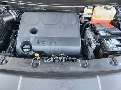 Used 2020 Chevrolet Traverse LT image 32