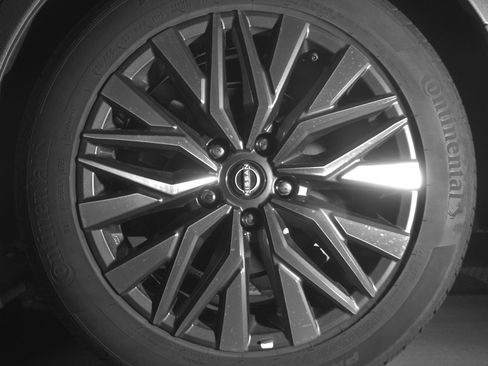 Used 2025 Nissan Altima 2.5 SV image 14